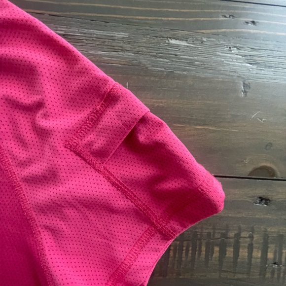 Lululemon Silver Scent T-Shirt. Running, workout / exercise. Great condition! - Picture 5 of 5